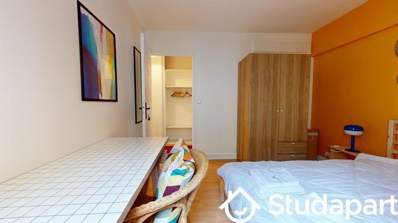 Chambre - 11 m² - 1 pièce