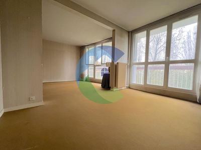 Appartement - 95 m² - 5 pièces