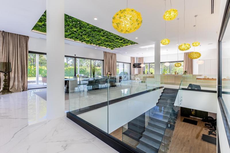 Villa - 1 300 m² - 10 pièces