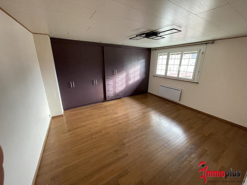 Maison - 196 m² - 7 pièces