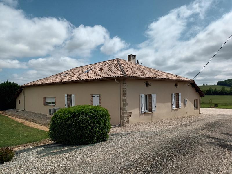 Maison - 180 m² - 7 pièces