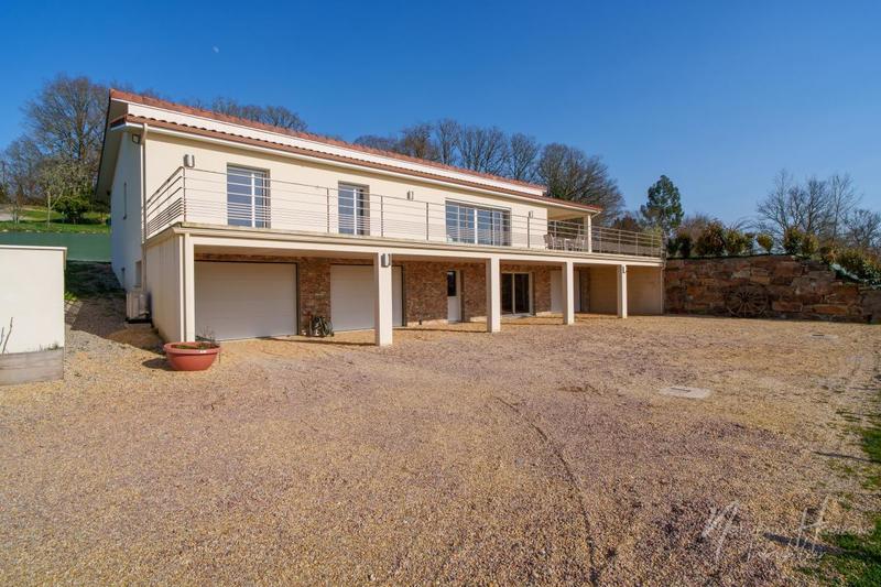 Maison - 182 m² - 7 pièces