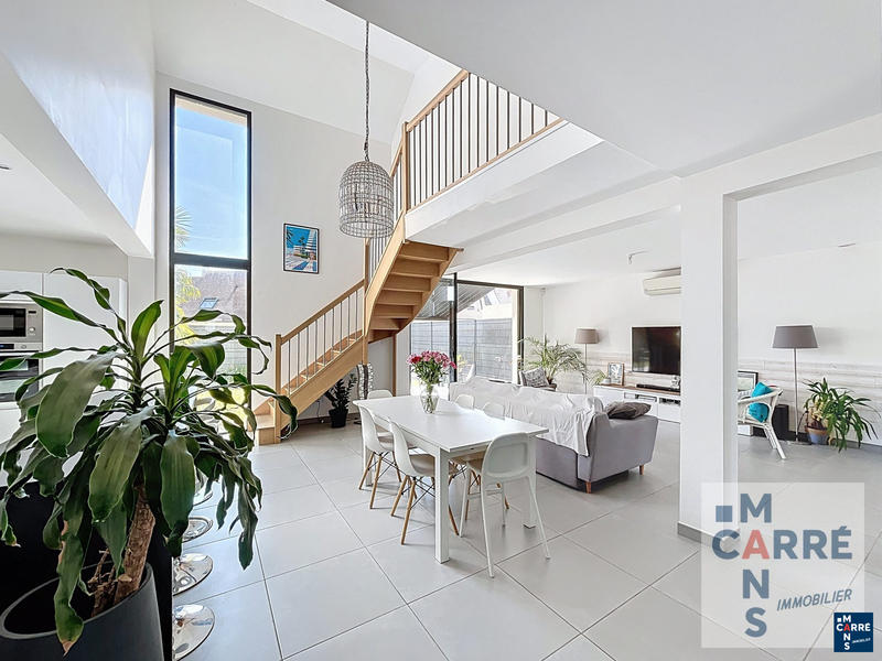 Maison contemporaine - 175 m² - 7 pièces
