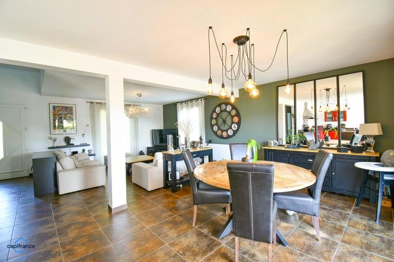 Maison - 139 m² - 6 pièces