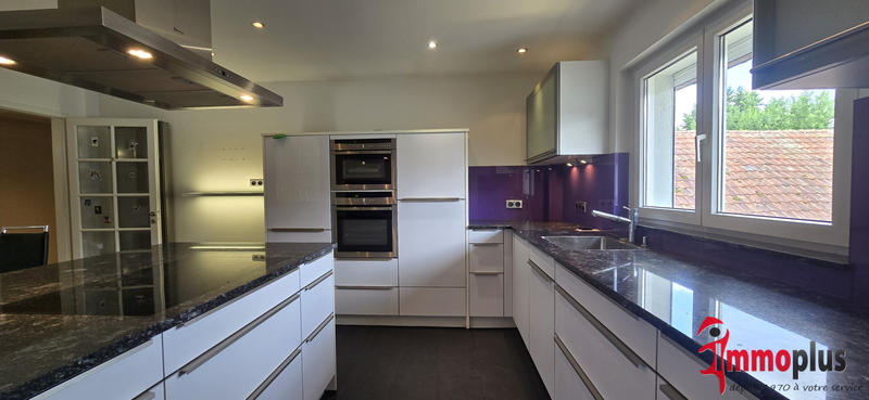 Appartement - 208 m² - 6 pièces