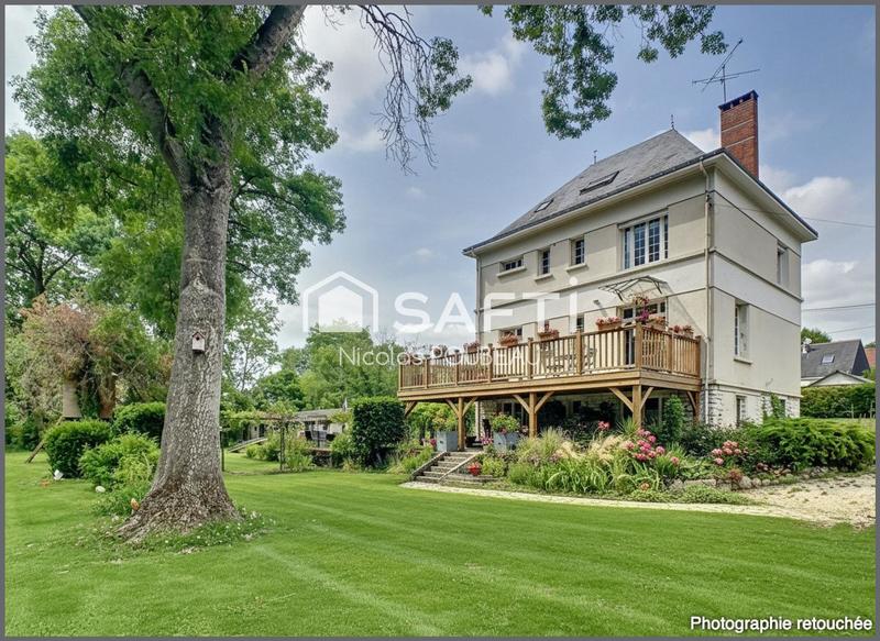 Maison - 240 m² - 9 pièces