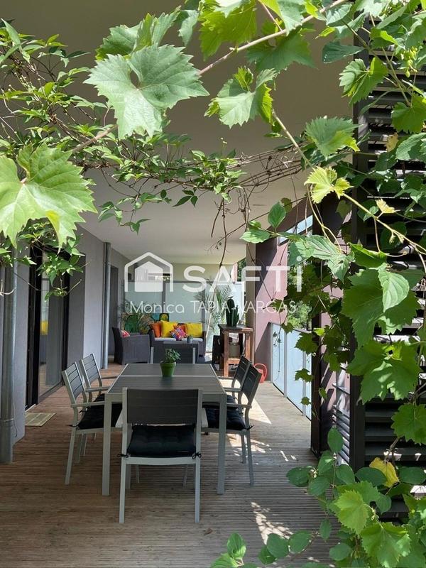 Appartement - 102 m² - 4 pièces