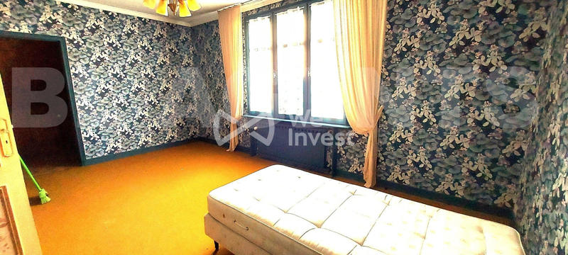 Maison - 233 m² - 9 pièces