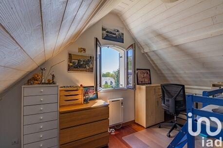 Maison - 185 m² - 8 pièces