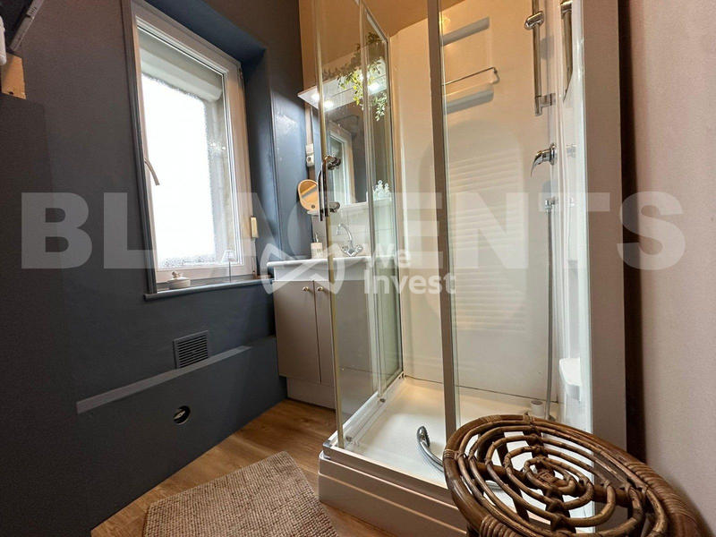 Maison - 247 m² - 10 pièces