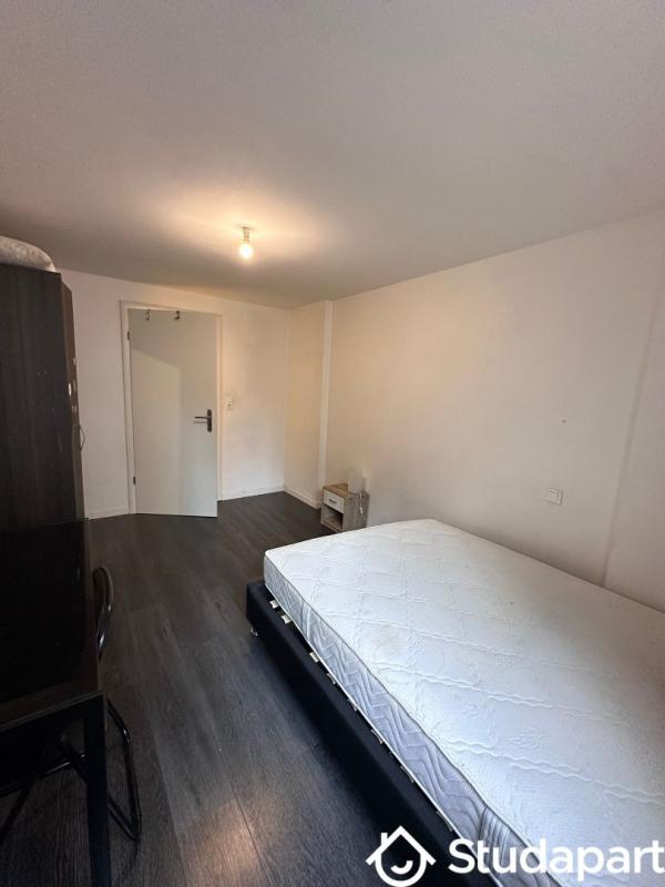 Chambre - 14 m² - 1 pièce