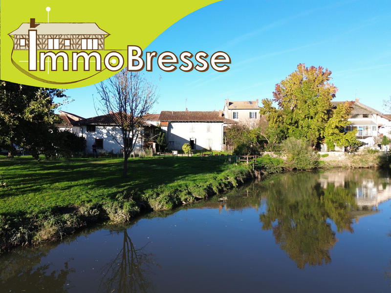 Maison de village - 257 m² - 12 pièces