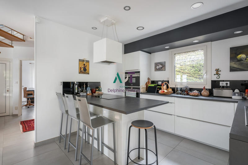 Maison - 158 m² - 6 pièces