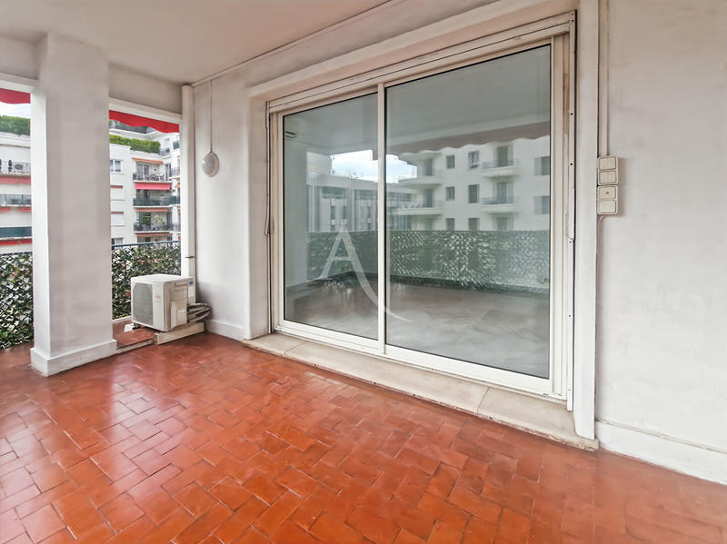 Appartement - 77 m² - 3 pièces