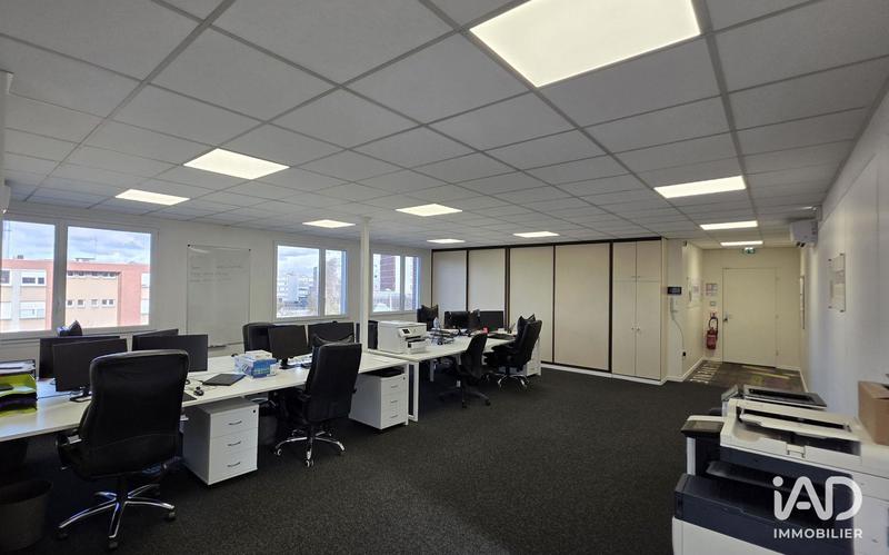 Bureau - 137 m²