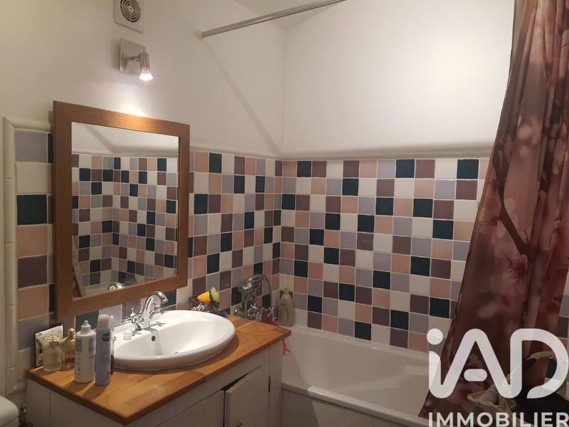 Maison - 202 m² - 6 pièces