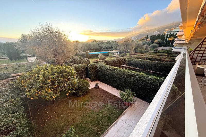 Appartement - 99 m² - 3 pièces