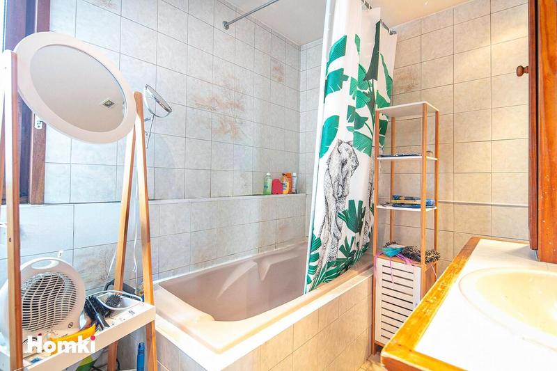 Appartement - 82 m² - 4 pièces