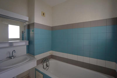 Appartement - 81 m² - 3 pièces