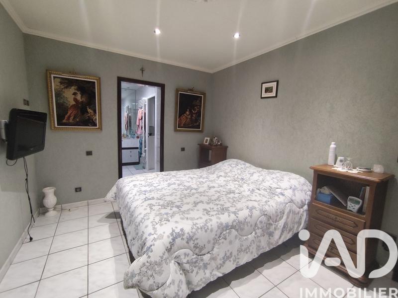 Maison - 186 m² - 5 pièces