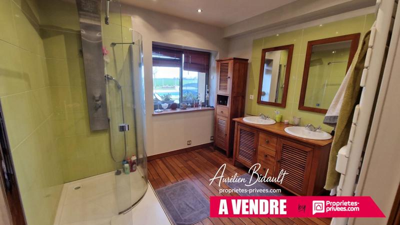 Maison - 272 m² - 8 pièces