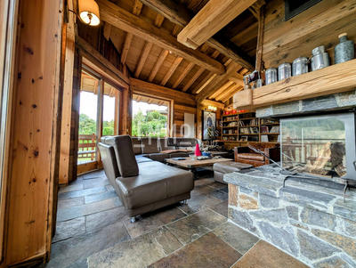 Châlet - 234 m² - 8 pièces