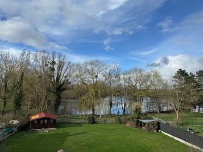 Maison traditionnelle - 154 m² - 4 pièces