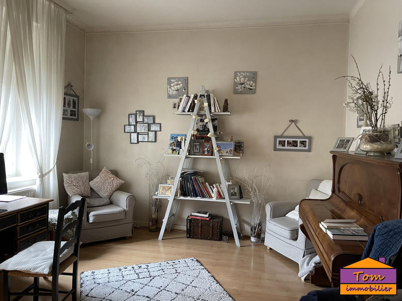 Maison - 273 m² - 12 pièces