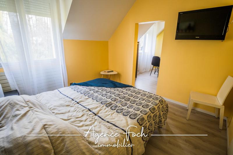 Maison - 495 m² - 14 pièces