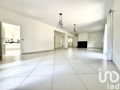 Maison - 216 m² - 8 pièces