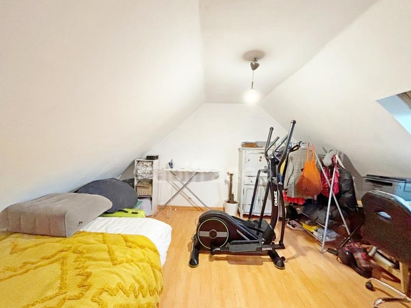 Maison - 96 m² - 5 pièces