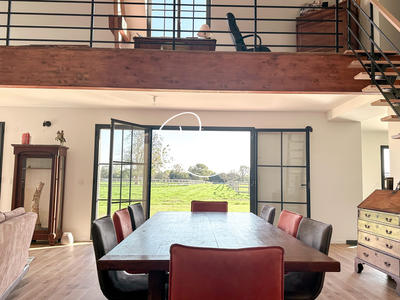 Maison - 290 m² - 8 pièces