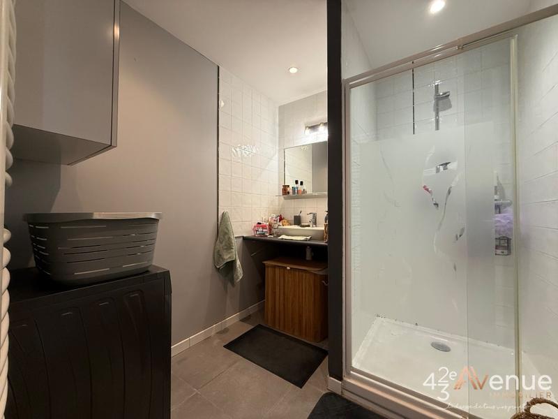 Appartement - 80 m² - 2 pièces