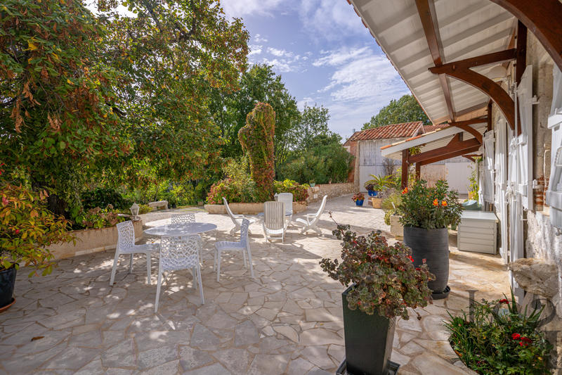 Maison - 200 m² - 7 pièces