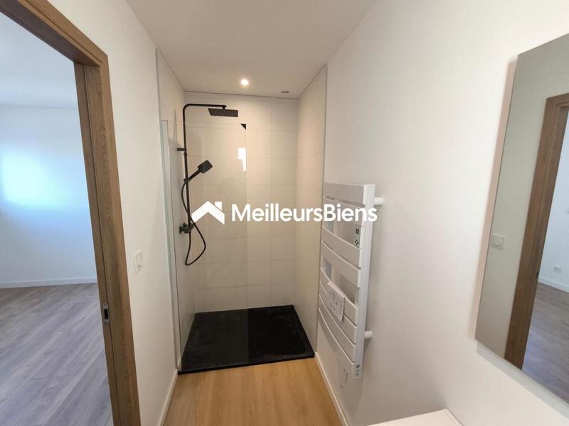 Maison - 96 m² - 5 pièces