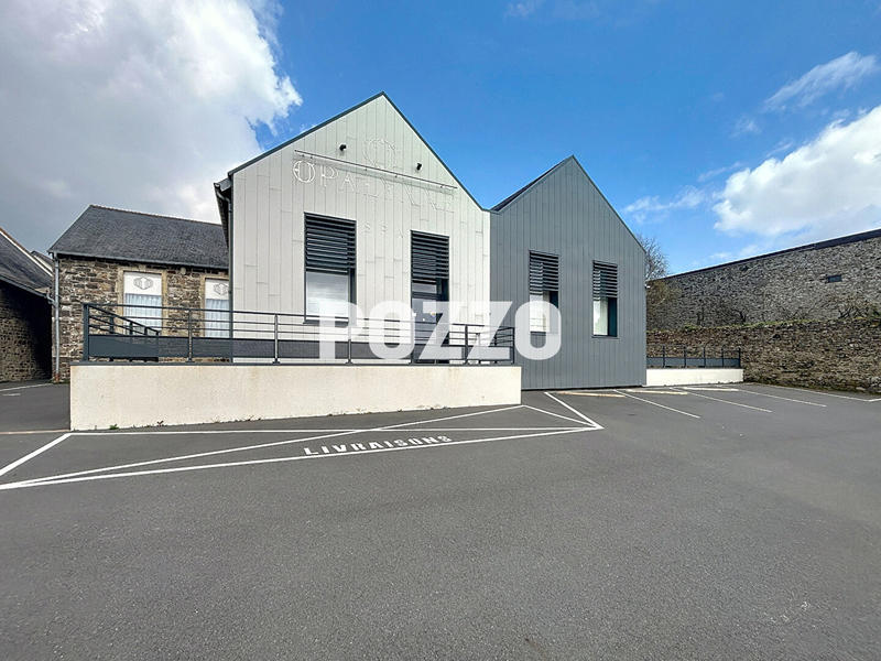 Local commercial - 255 m² - 5 pièces