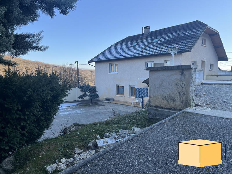 Villa - 238 m² - 7 pièces