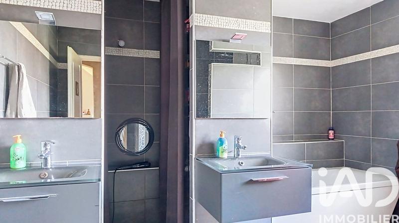 Maison - 250 m² - 7 pièces