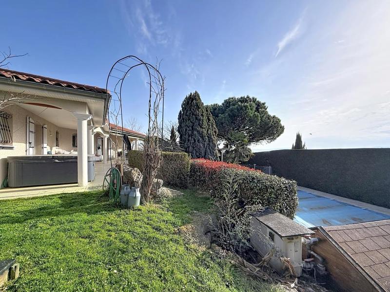 Villa - 310 m² - 5 pièces