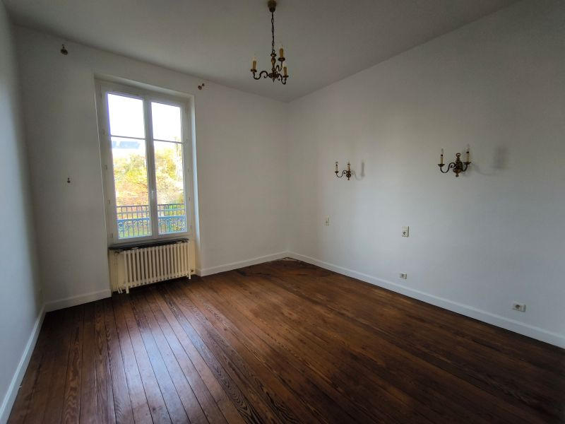 Propriété - 400 m² - 7 pièces