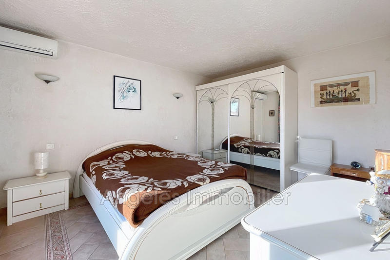 Villa - 189 m² - 6 pièces