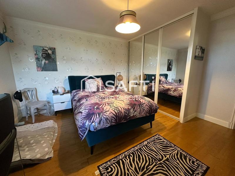 Maison - 194 m² - 5 pièces