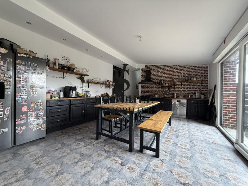 Maison - 276 m² - 5 pièces