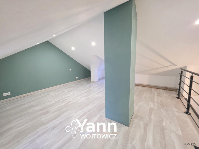 Maison - 92 m² - 5 pièces