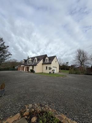 Pavillon - 151 m² - 7 pièces