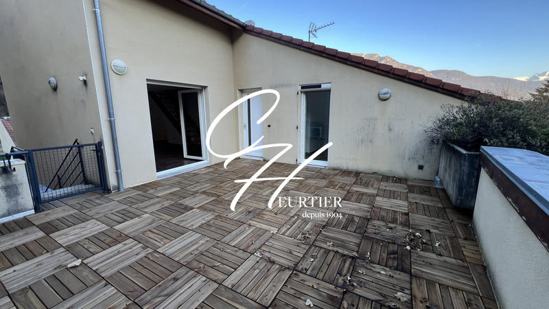 Duplex - 92 m² - 4 pièces