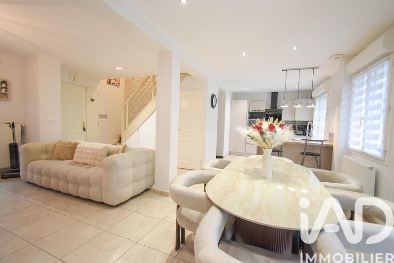 Maison - 100 m² - 6 pièces