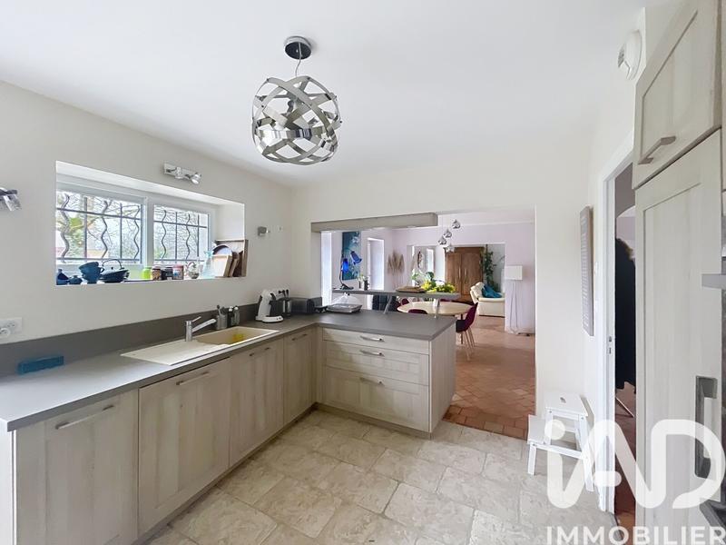 Maison - 184 m² - 9 pièces