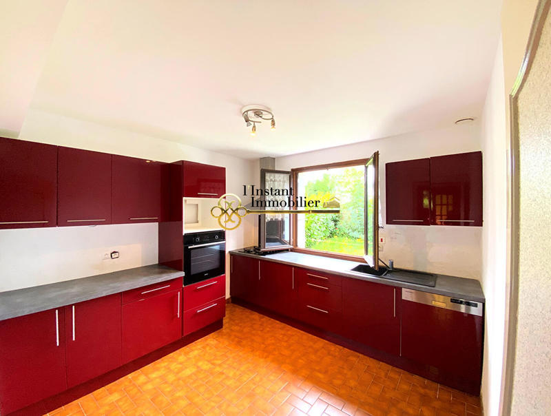 Maison - 110 m² - 6 pièces