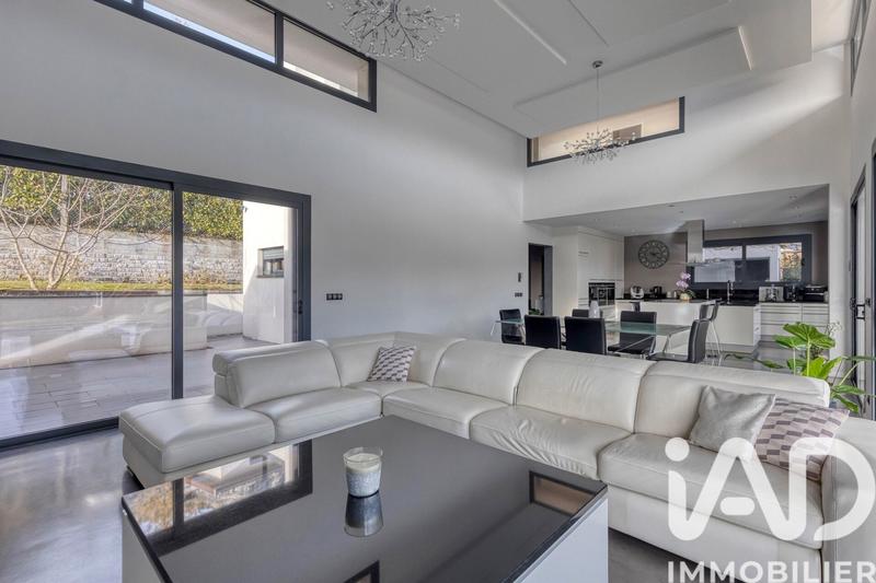 Maison de maîtres - 280 m² - 6 pièces